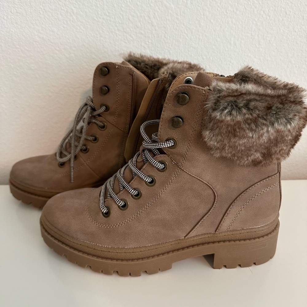 Women's Fur-Lined Boots